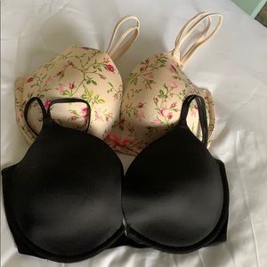 Victoria’s Secret very sexy push up bras